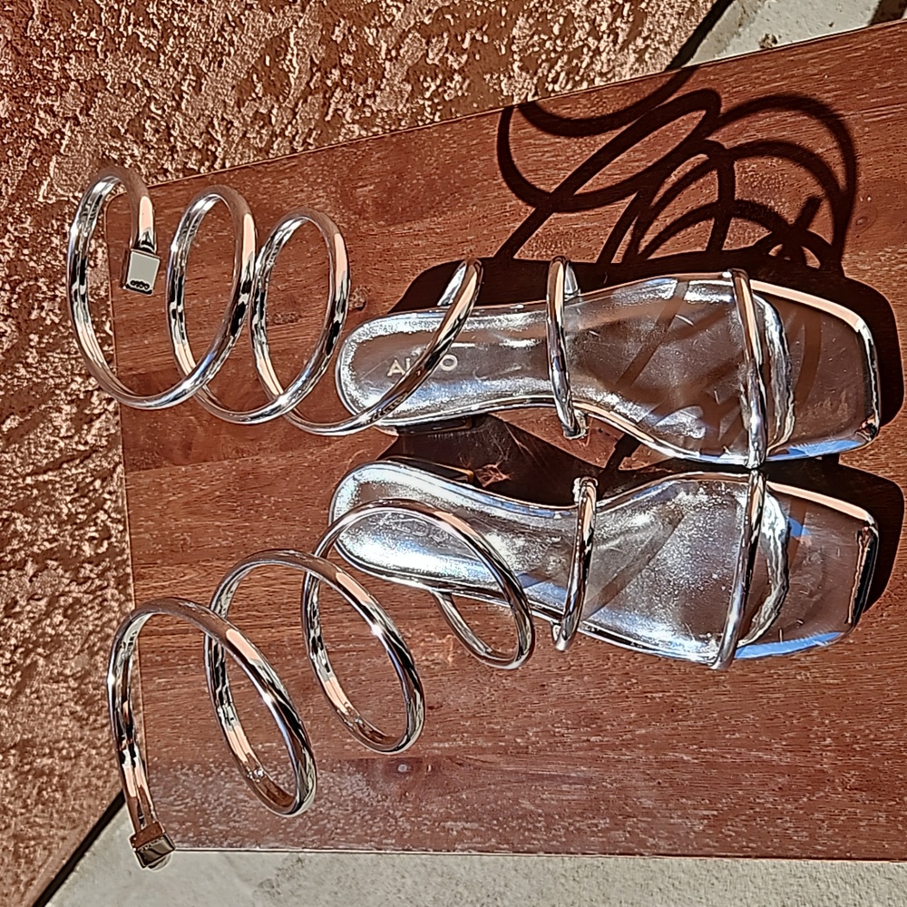 Aldo Spinna Silver Spiral Up Strappy Patent Leather Sandals Size 7 - Picture 11 of 15